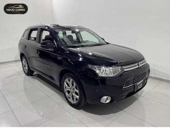 MITSUBISHI OUTLANDER 2.0 PHEV 16V HÍBRIDO 4P AUTOMÁTICO MITSUBISHI OUTLANDER 2.0 PHEV 16V HÍBRIDO 4P AUTOMÁTICO